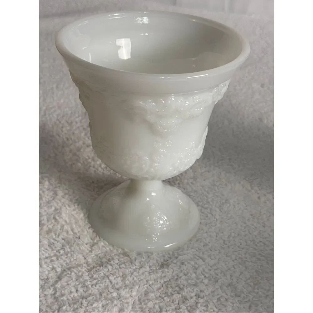 Vintage EO Brody White Milk Glass M4300 Pedestal Vase/Grape Vine